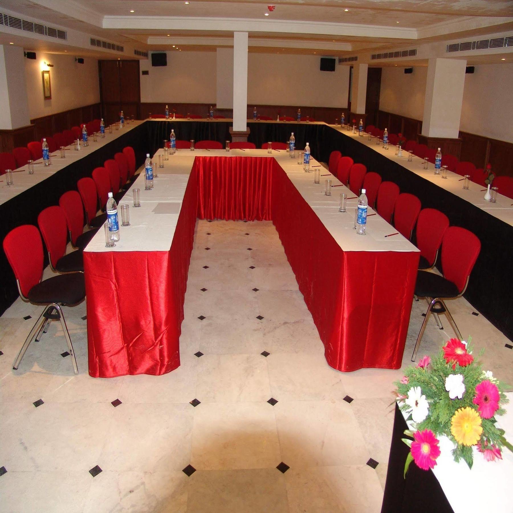 The Royal Plaza Gangtok Hotel Buitenkant foto
