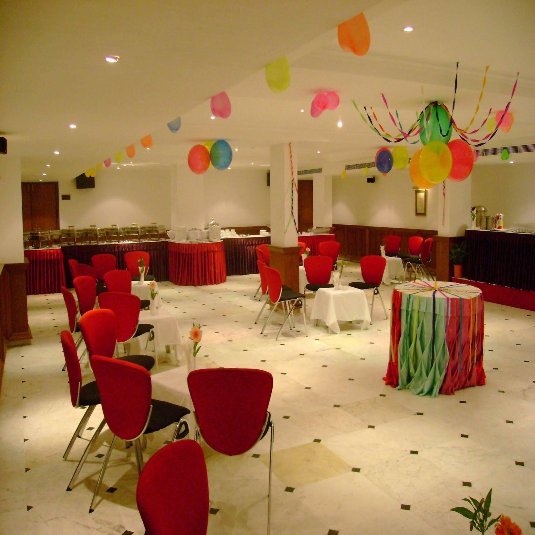 The Royal Plaza Gangtok Hotel Buitenkant foto
