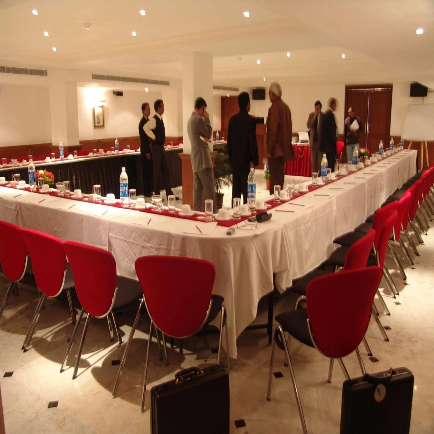 The Royal Plaza Gangtok Hotel Buitenkant foto